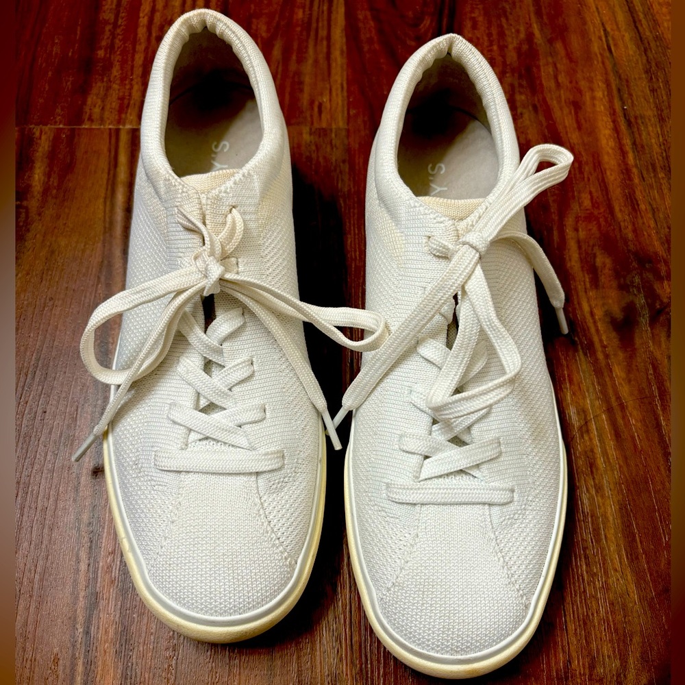 Rothy’s women’s tennis shoe